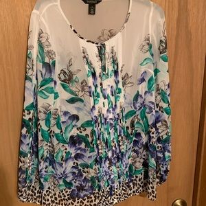 White House black market medium